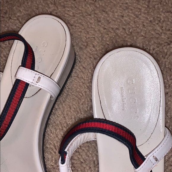 AUTHENTIC Gucci 2” sandal - Picture 2 of 6